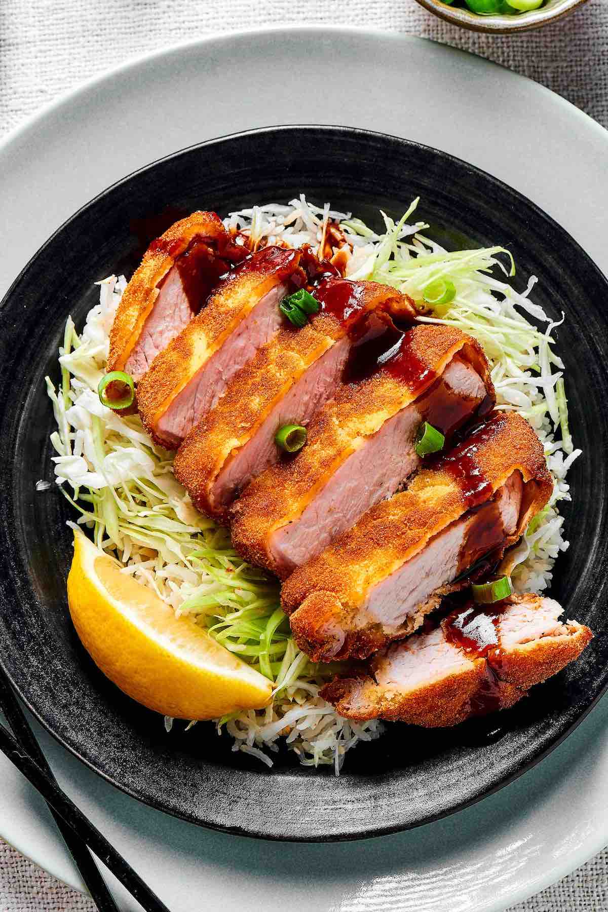 Pork Katsu (Easy 10 Minute Recipe!)- The Giant Man’s World ®